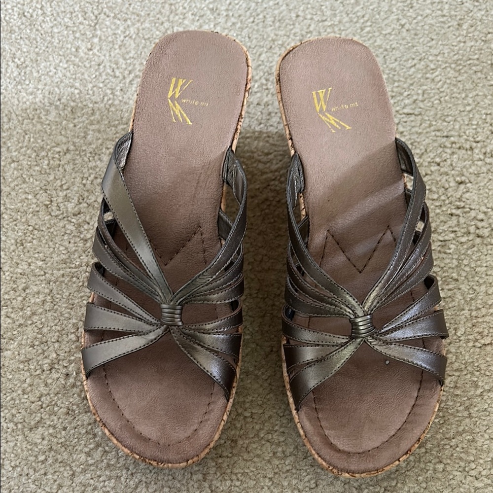 White Mt. Dark Gold/Taupe Wedge Sandals sz 8.5 in.